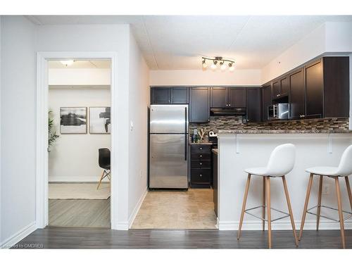 208-1340 Main Street E, Milton, ON - Indoor Photo Showing Kitchen With Upgraded Kitchen