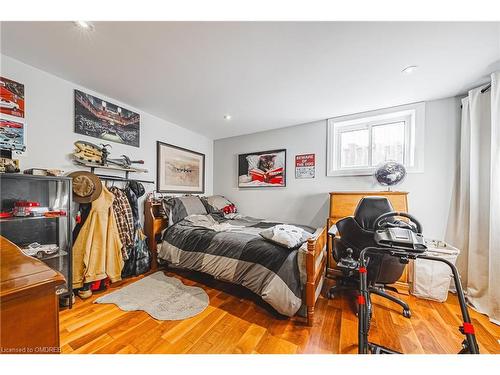 8 English Street, Erin, ON - Indoor Photo Showing Bedroom