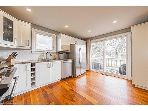 8 English Street, Erin, ON - Indoor Photo Showing Kitchen