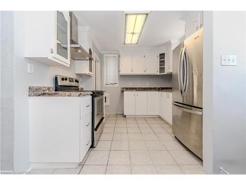 263 Sydney Street S, Kitchener, ON - Indoor Photo Showing Kitchen