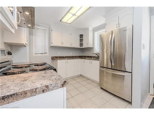 263 Sydney Street S, Kitchener, ON - Indoor Photo Showing Kitchen