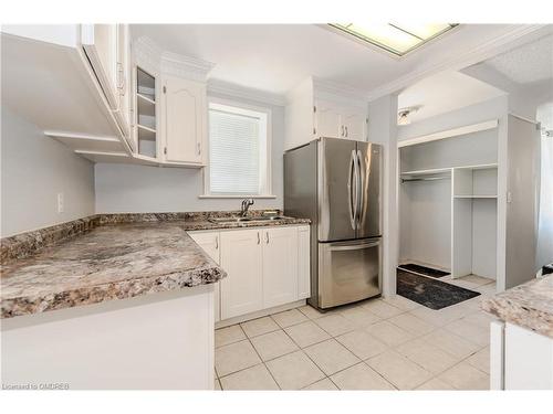 263 Sydney Street S, Kitchener, ON - Indoor Photo Showing Kitchen With Double Sink