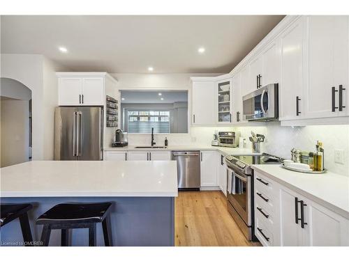 524 Sixteen Mile Drive, Oakville, ON - Indoor Photo Showing Kitchen With Stainless Steel Kitchen With Upgraded Kitchen