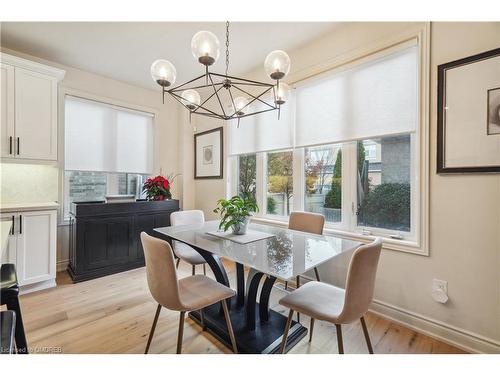 524 Sixteen Mile Drive, Oakville, ON - Indoor Photo Showing Dining Room