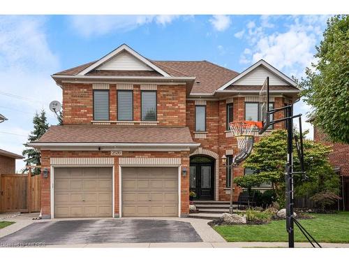 2576 Armour Crescent, Burlington, ON - Outdoor With Facade