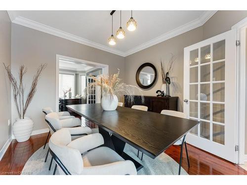 2576 Armour Crescent, Burlington, ON - Indoor Photo Showing Dining Room