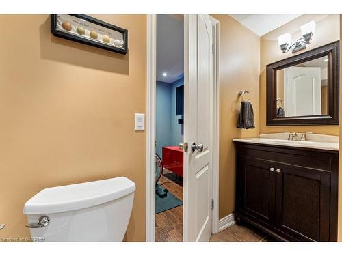 2576 Armour Crescent, Burlington, ON - Indoor Photo Showing Bathroom