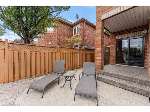 2576 Armour Crescent, Burlington, ON - Outdoor With Exterior