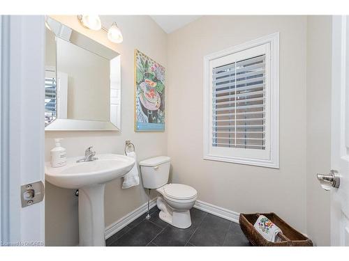 13 Beacon Hill Drive, Brampton, ON - Indoor Photo Showing Bathroom