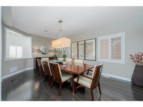 13 Beacon Hill Drive, Brampton, ON - Indoor Photo Showing Dining Room