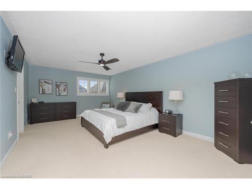 13 Beacon Hill Drive, Brampton, ON - Indoor Photo Showing Bedroom