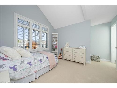 13 Beacon Hill Drive, Brampton, ON - Indoor Photo Showing Bedroom