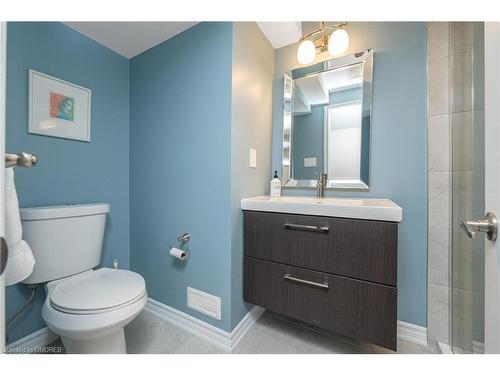 13 Beacon Hill Drive, Brampton, ON - Indoor Photo Showing Bathroom