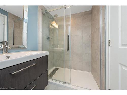 13 Beacon Hill Drive, Brampton, ON - Indoor Photo Showing Bathroom