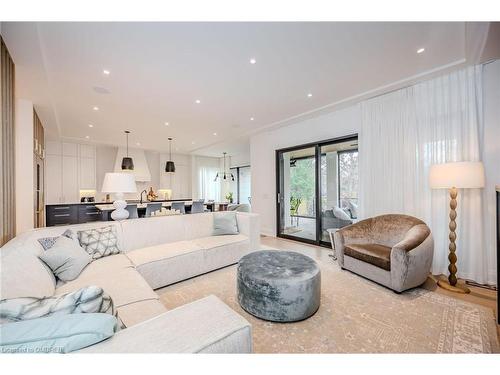 356 River Side Drive, Oakville, ON - Indoor Photo Showing Living Room