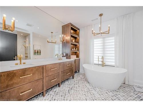 356 River Side Drive, Oakville, ON - Indoor Photo Showing Bathroom