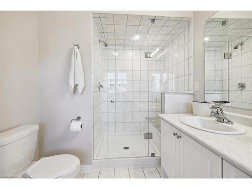 4-4021 Phoenix Way, Oakville, ON - Indoor Photo Showing Bathroom