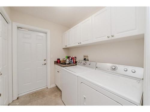 6 Knotty Pine Trail, Huntsville, ON - Indoor Photo Showing Laundry Room