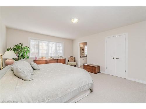 6 Knotty Pine Trail, Huntsville, ON - Indoor Photo Showing Bedroom