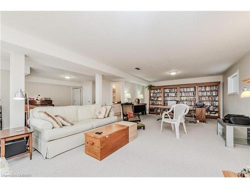 6 Knotty Pine Trail, Huntsville, ON - Indoor Photo Showing Living Room