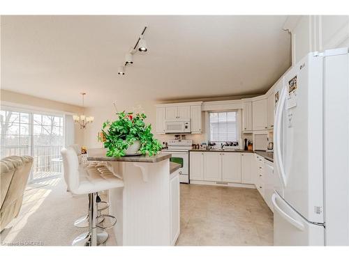 6 Knotty Pine Trail, Huntsville, ON - Indoor Photo Showing Kitchen