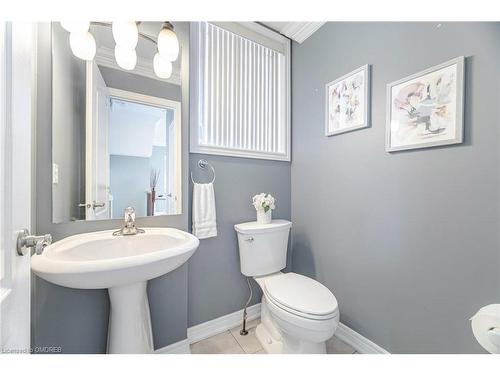 1026 Laidlaw Drive, Milton, ON - Indoor Photo Showing Bathroom