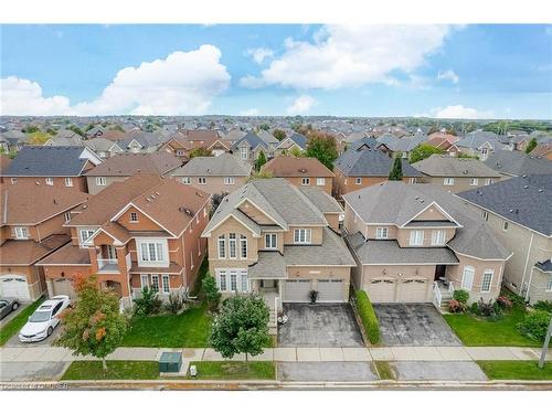 1026 Laidlaw Drive, Milton, ON - Outdoor With Facade