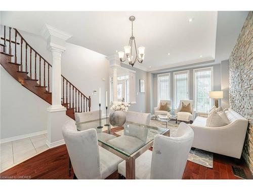 1026 Laidlaw Drive, Milton, ON - Indoor Photo Showing Living Room