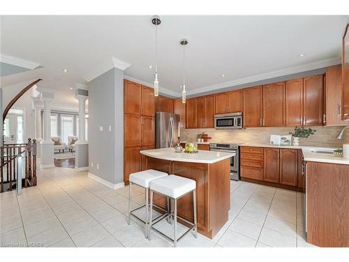 1026 Laidlaw Drive, Milton, ON - Indoor Photo Showing Kitchen