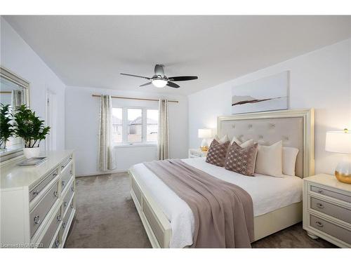 3159 Neyagawa Boulevard, Oakville, ON - Indoor Photo Showing Bedroom