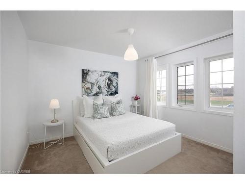 3159 Neyagawa Boulevard, Oakville, ON - Indoor Photo Showing Bedroom