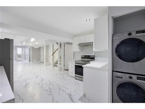 3159 Neyagawa Boulevard, Oakville, ON - Indoor Photo Showing Laundry Room