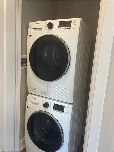 20-294 Vine Street, St. Catharines, ON - Indoor Photo Showing Laundry Room