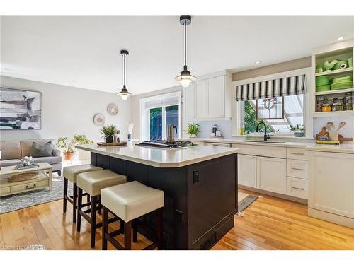 486 Lees Lane, Oakville, ON - Indoor Photo Showing Kitchen With Upgraded Kitchen