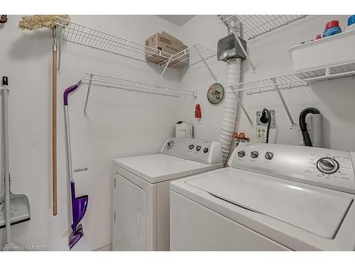 401-8 Main Street E, Dundas, ON - Indoor Photo Showing Laundry Room