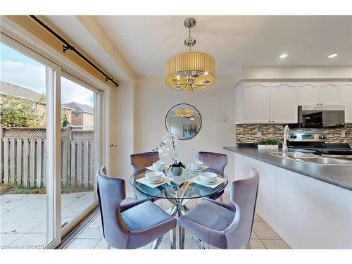 1534 Evans Terrace, Milton, ON - Indoor Photo Showing Dining Room