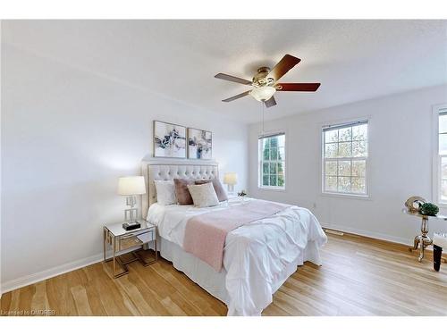 1534 Evans Terrace, Milton, ON - Indoor Photo Showing Bedroom