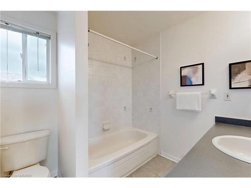 1534 Evans Terrace, Milton, ON - Indoor Photo Showing Bathroom