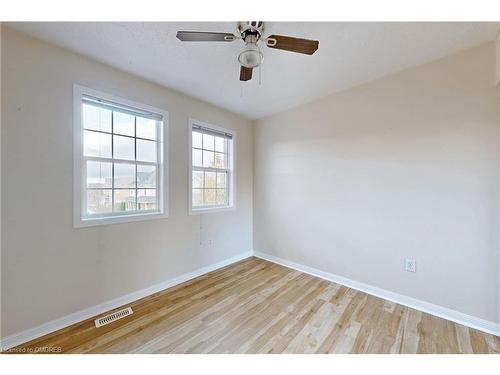 1534 Evans Terrace, Milton, ON - Indoor Photo Showing Other Room