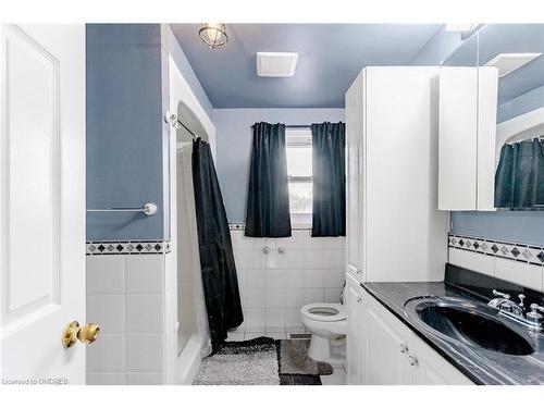 483 Cooper Street, Cambridge, ON - Indoor Photo Showing Bathroom