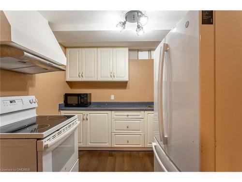 483 Cooper Street, Cambridge, ON - Indoor Photo Showing Kitchen