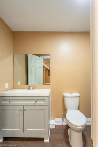 483 Cooper Street, Cambridge, ON - Indoor Photo Showing Bathroom