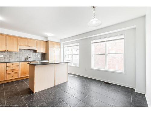 2925 Garnethill Way, Oakville, ON - Indoor Photo Showing Kitchen