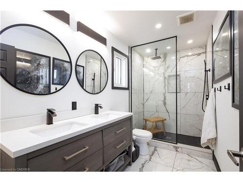 41 Regalview Drive, Stoney Creek, ON - Indoor Photo Showing Bathroom