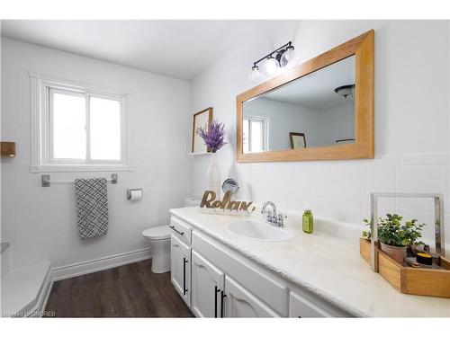 41 Regalview Drive, Stoney Creek, ON - Indoor Photo Showing Bathroom