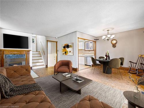 17 Shelley Lane, Barrie, ON - Indoor Photo Showing Living Room With Fireplace