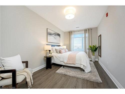 119-830 Megson Terrace, Milton, ON - Indoor Photo Showing Bedroom