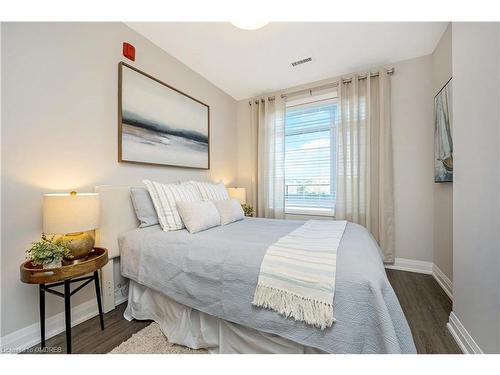 119-830 Megson Terrace, Milton, ON - Indoor Photo Showing Bedroom