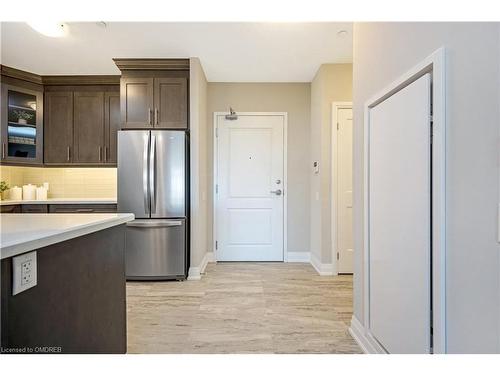 119-830 Megson Terrace, Milton, ON - Indoor Photo Showing Kitchen