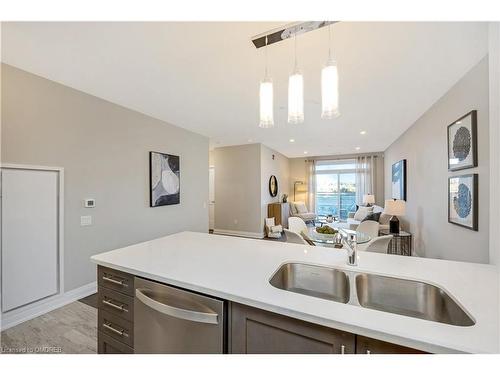 119-830 Megson Terrace, Milton, ON - Indoor Photo Showing Kitchen With Double Sink